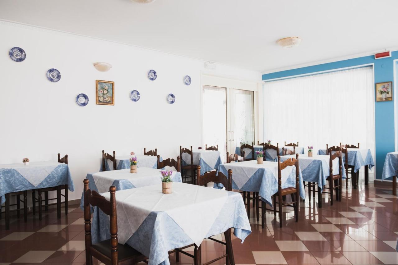 Hotel Cheri Rimini Eksteriør billede