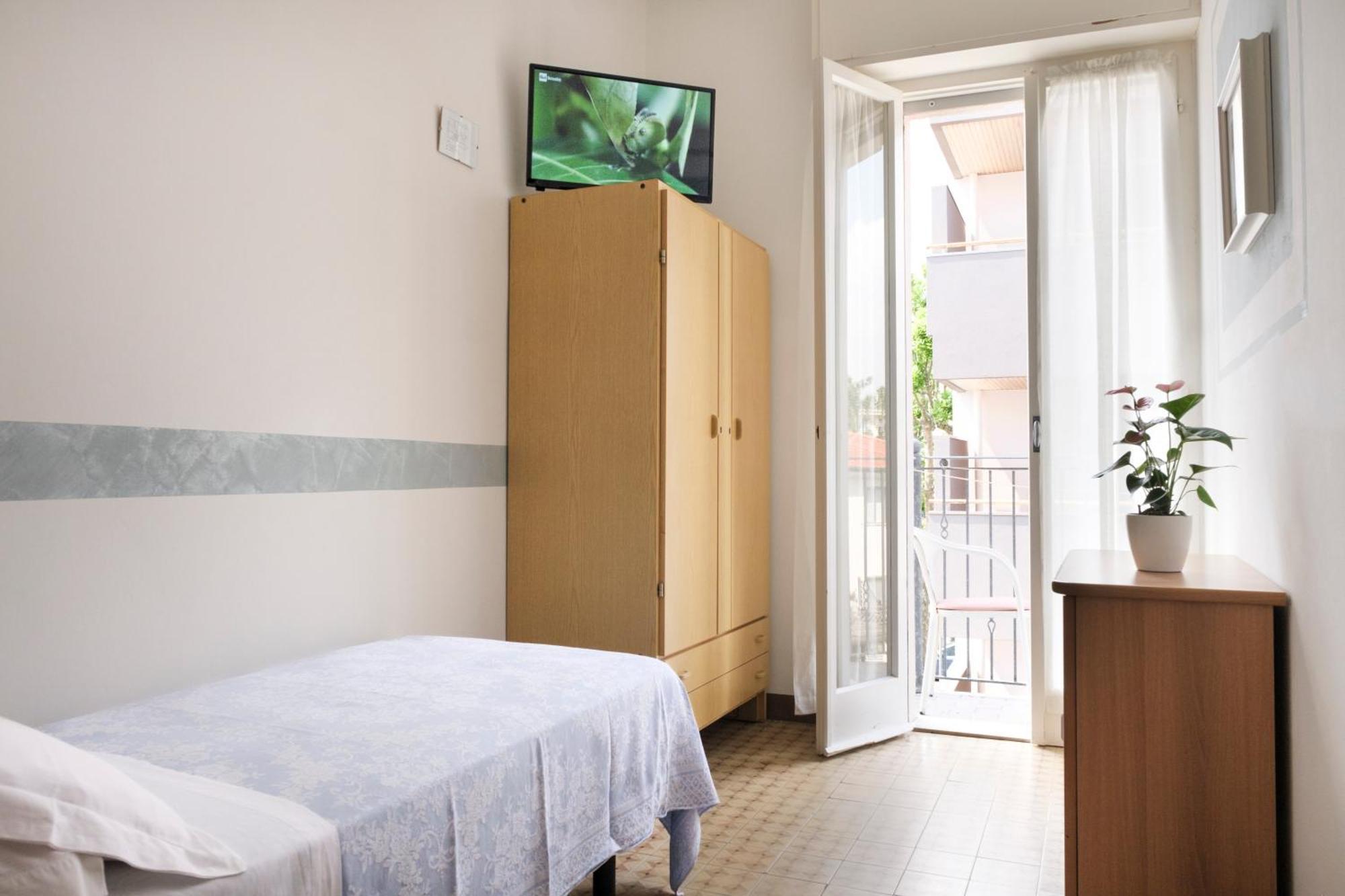 Hotel Cheri Rimini Eksteriør billede
