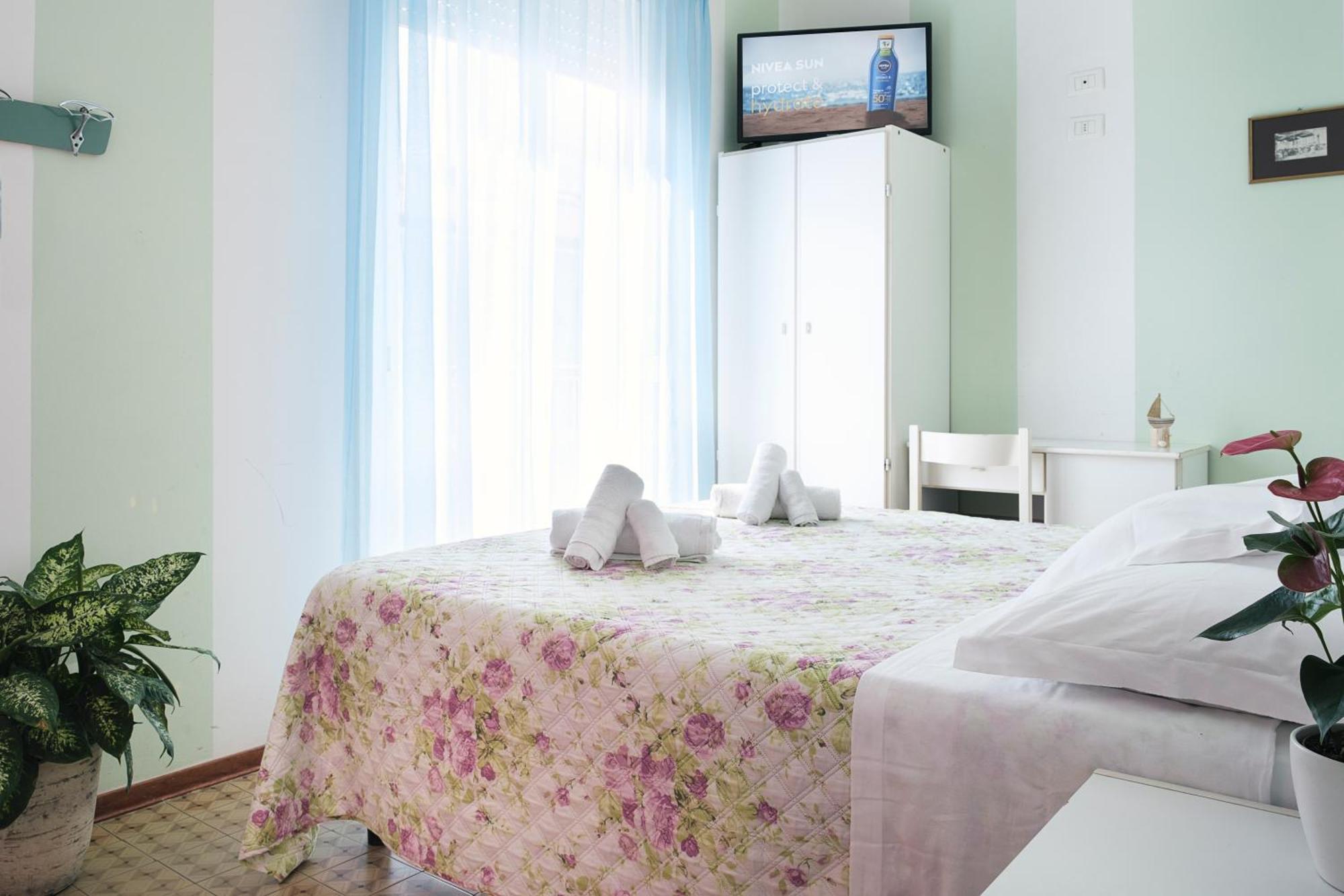 Hotel Cheri Rimini Eksteriør billede