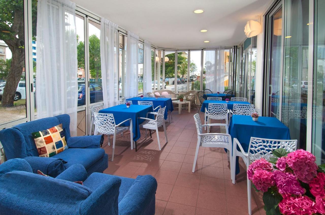Hotel Cheri Rimini Eksteriør billede